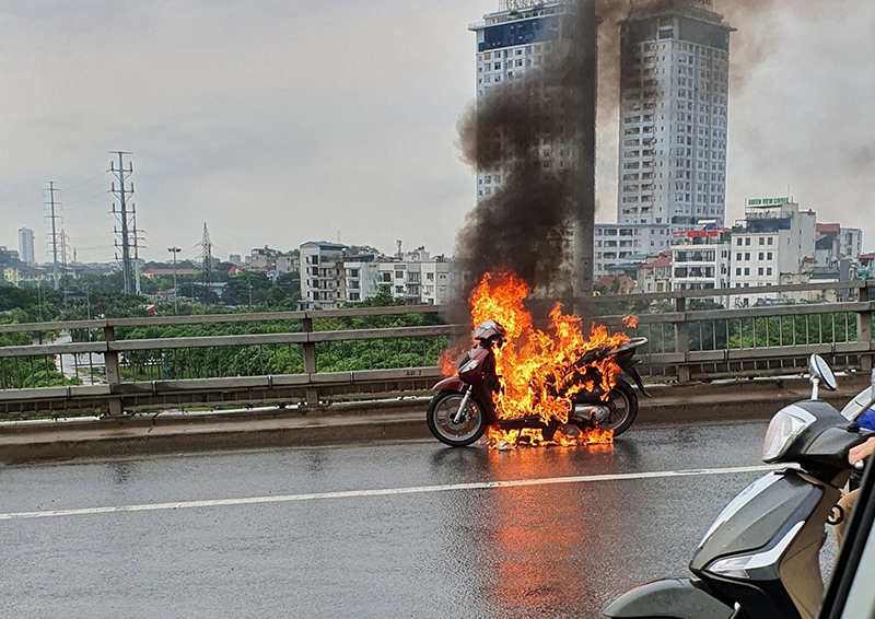 Nằm mơ thấy cháy xe máy nên đánh con gì?